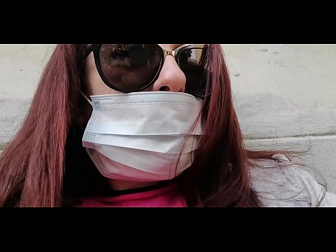 ❤️ Nicoletta se pomstí svému sousedovi a vyčůrá se mu do garáže (Speciál Covid19 Italská karanténa) ❌ Anal video u nás ☑